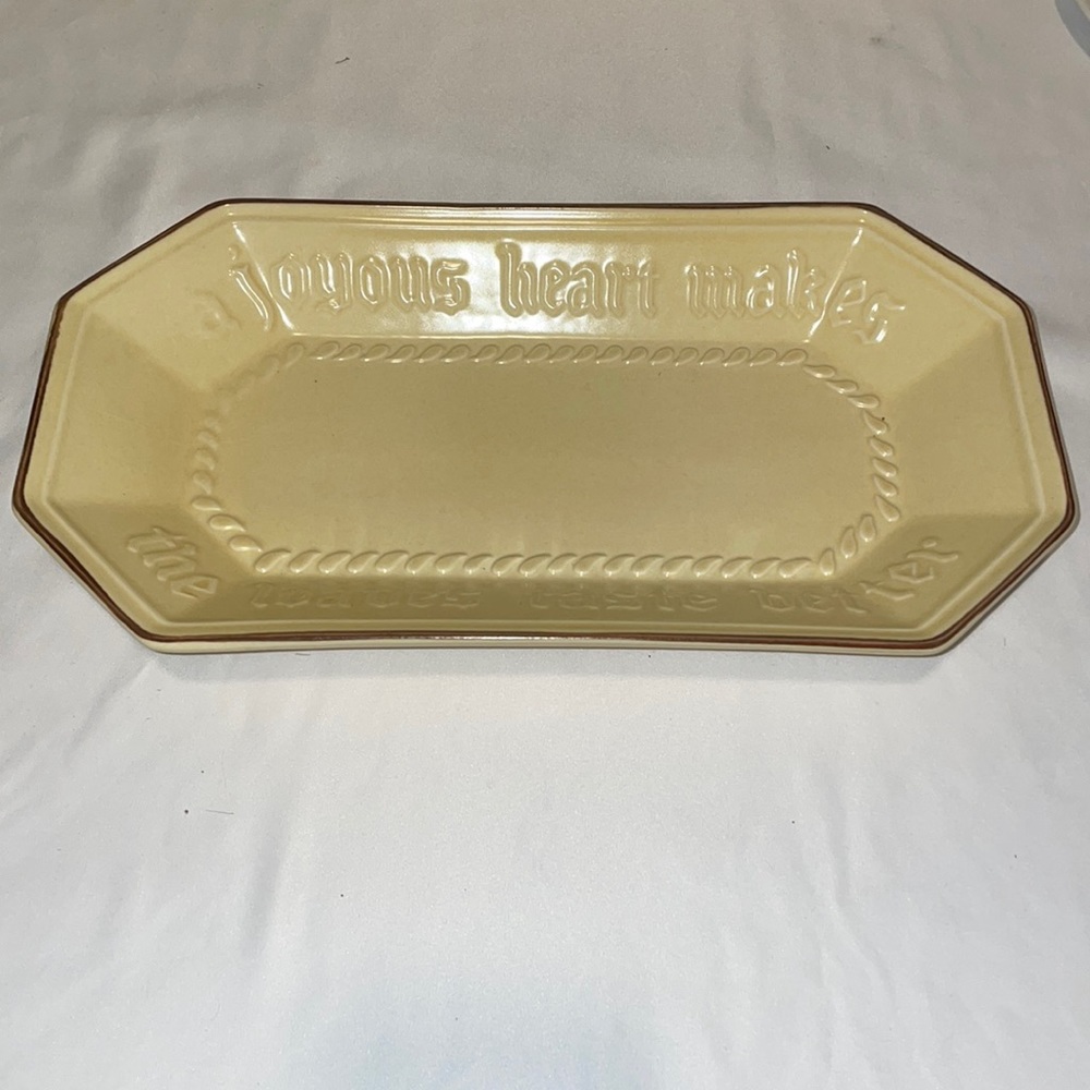 Vintage PFALTZGRAFF A Joyous Heart Makes The Loaves Taste Better" Plate.